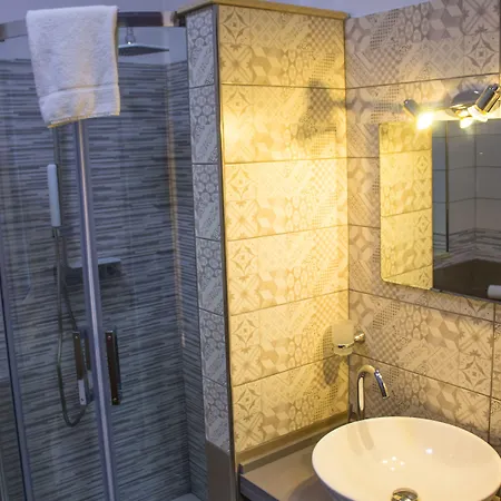 La Mimosa Hotel 2*